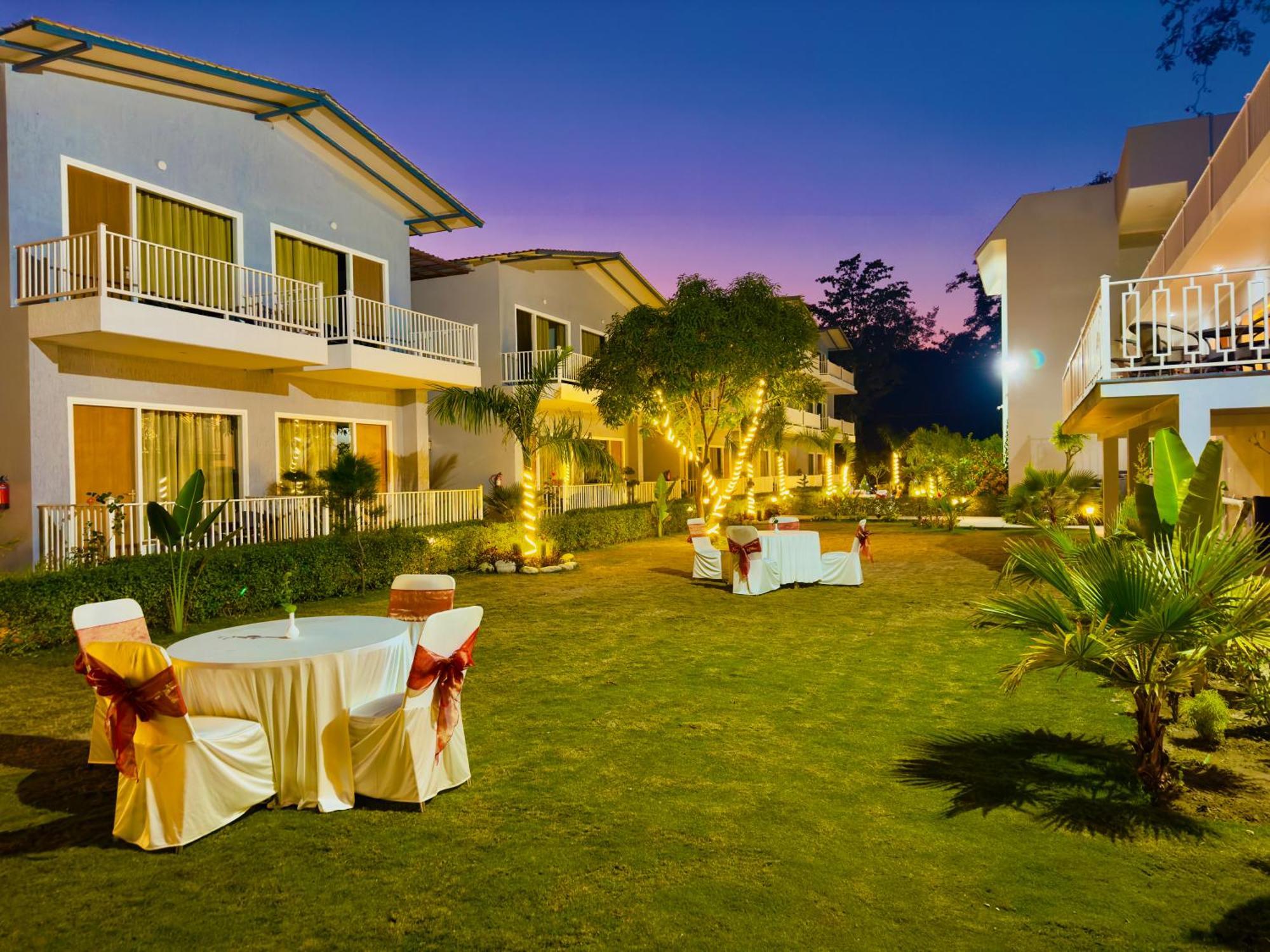 Forest Creek Resort Kiari - A Luxury 4 Star Resort 兰纳加 外观 照片