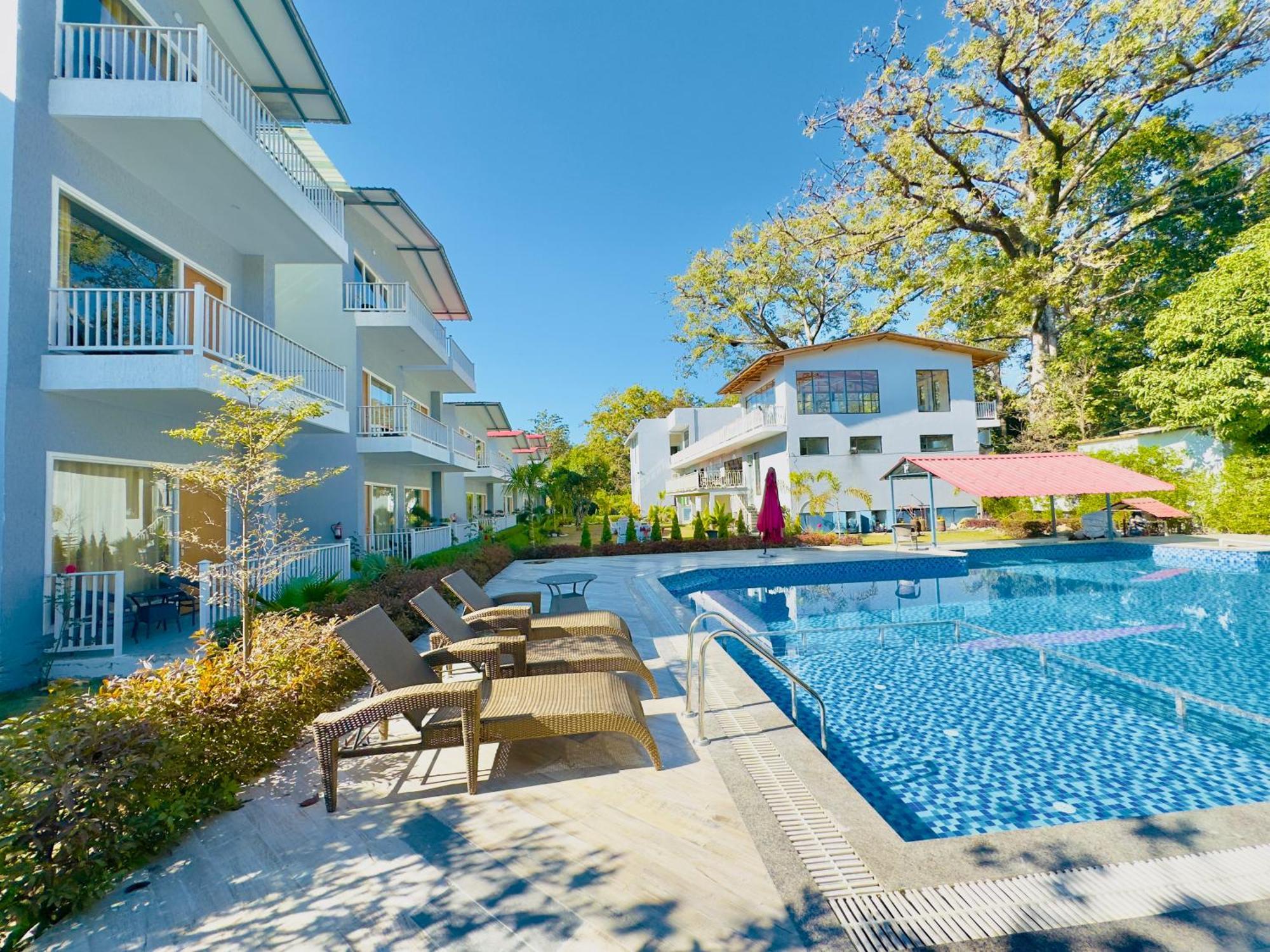 Forest Creek Resort Kiari - A Luxury 4 Star Resort 兰纳加 外观 照片